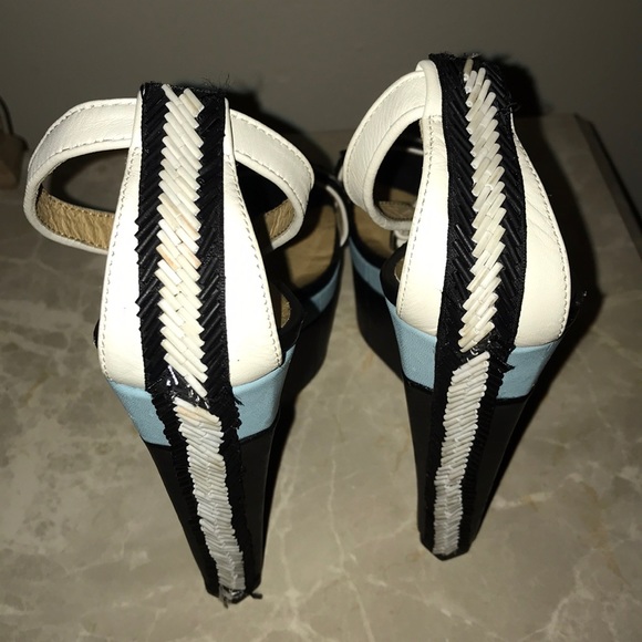 L.A.M.B. white/blue/black colorblock beaded wedges - Picture 7 of 7